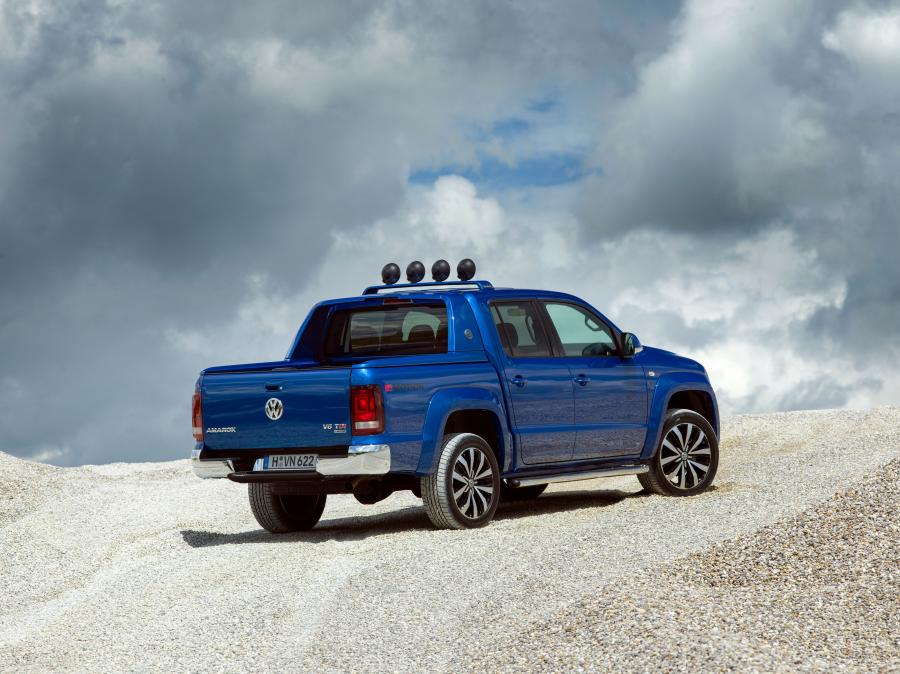  Volkswagen Amarok Double Cab Aventura 2016 года  (фото 7 из 29)